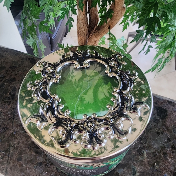 CANDY APPLE CAULDRON 3 Wick Candle Bath and Body Works - MEDUSA LID - Picture 2 of 4